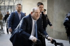 Agresiuni sexuale de 17 milioane de dolari! Atat va plati producătorul Harvey Weinstein femeilor care l-au acuzat