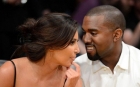 Bomba-bombelor! Kim Kardashian divorţează de Kanye West