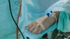 De ce apar brusc cazuri de triplă infectare în România. Medic: "Se pare că tulpina Omicron are o particularitate"
