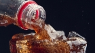 Dedesubturile murdare ale unei industrii de miliarde ies la iveală: omul care a ajutat Coca-Cola să dea dependență dezvăluie cum suntem păcăliți