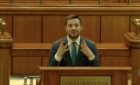 E beat? Video cu un deputat USR incoerent în timpul unui discurs în Parlament: Colegii îl trimiseseră acasă. El zice ca era tranchilizat!
