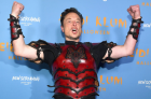 Elon Musk a găsit înlocuitor pentru angajații leneși: Tesla va începe să folosească roboți umanoizi în 2025
