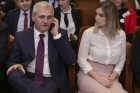 Iubita lui Dragnea, desfiinţată pentru ţinuta de la congresul PSD: «E potrivită pentru întâlnirea unei secte religioase!» 