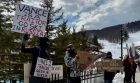 JD Vance și familia sa, evacuați de urgență după protestele pro-Ucraina dintr-o staţiune montana: "Du-te şi schiază în Rusia!"
