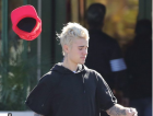 Justin Bieber, atacat de fani pe pagina de Twitter, după ce a „mimat" la un concert