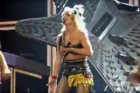 Lui Britney Spears i s-a desfăcut sutienul în plin concert în Las Vegas