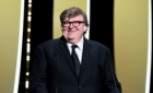 Michael Moore avertizează: Donald Trump va câștiga din nou alegerile