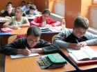 Trei deputaţi doresc ca şcolile să deruleze programe de educatie sexuala