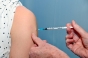 Asa-zisul vaccin "sigur si eficient": Cei vaccinati cu trei doze ajung la un moment dat sa aiba protectie "negativa", adica risc mai mare de infectare