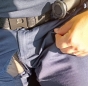 Uniformele polițiștilor se rup și îi lasă pe aceștia în "rușinea goală", dar șefii Poliției susțin că sunt de calitate verificată
