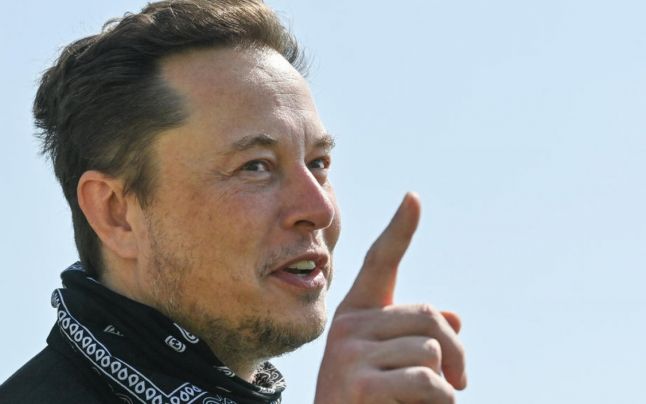 Elon Musk vrea ca în 2022 să fie testate primele microcipuri pe oameni: 