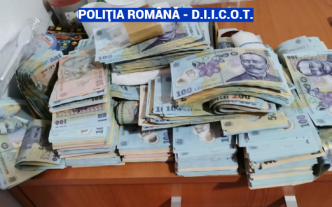 Escobar de România: Grămezi uriaşe de bani găsite de DIICOT în casa unui traficant de droguri