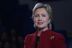 Hillary Clinton consideră stranie redeschiderea investigaţiei privind e-mailul privat chiar în pragul alegerilor