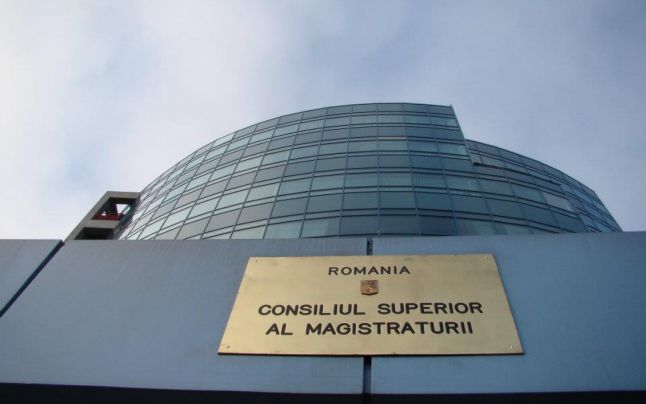 Judecătoarea care a eliberat din arest un individ care a violat un copil, suspendată de CSM pentru şase luni