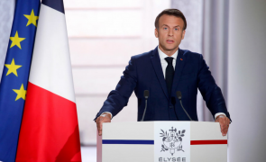 Macron si Zelenski au ajuns la acord: Franța va echipa zeci de batalioane ucrainene cu tancuri și vehicule
