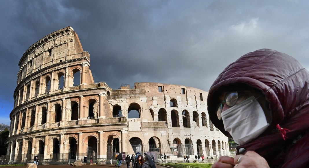 Noi reguli de carantină sunt în curs de aprobare în Italia: Asimptomaticii vor fi arestați dacă nu poartă mască!