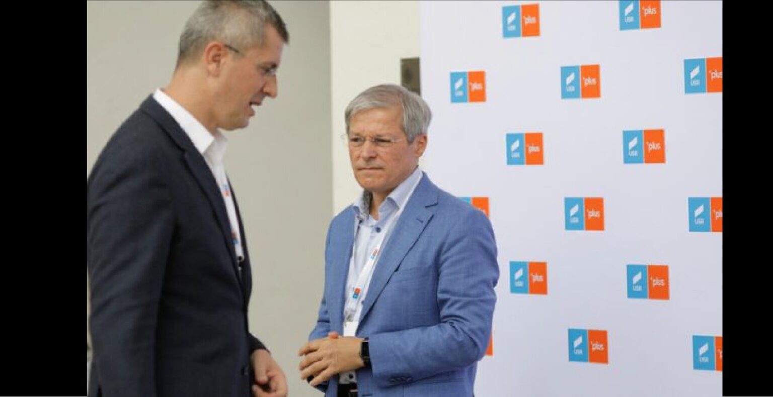 Război total în USR: Cioloș amenință că-și dă demisia - Barna îl face iresponsabil!
