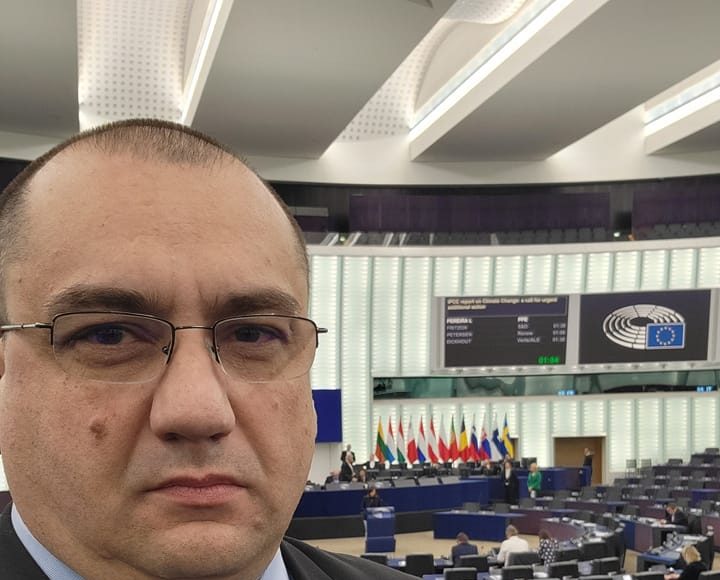 Terheș către un eurodeputat de stânga: 