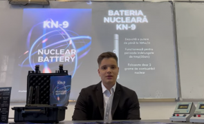 Un adolescent român de 15 ani a inventat o mică baterie nucleară care produce curent pentru un cartier întreg timp de 50 de ani!
