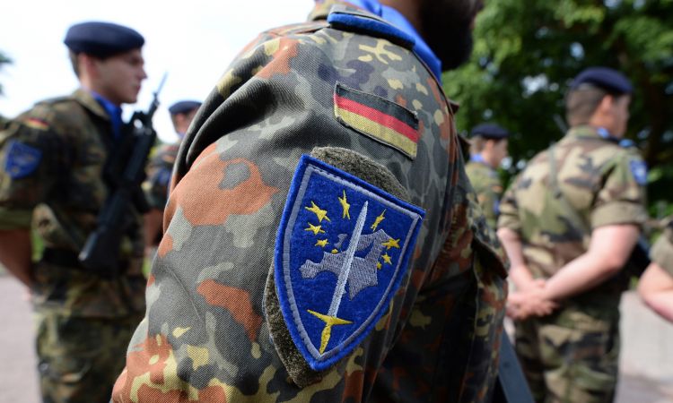 Un nou pas spre armata Uniunii Europene: Se va forma o forță de reacție rapidă din 5.000 de militari. Nucleul va fi oferit de Germania!