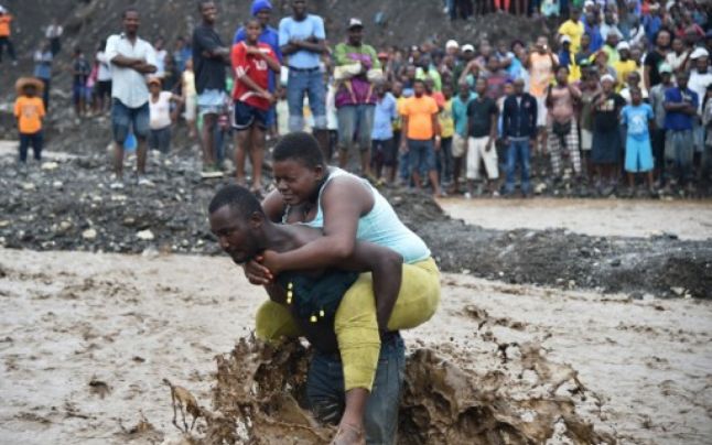 Uraganul Matthew. Cel puţin 13 oameni au murit de holeră în Haiti 